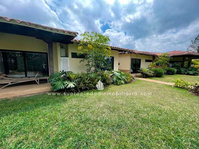 Finca en venta en El Carmen de Viboral, 350 m² · foto 6 de 24