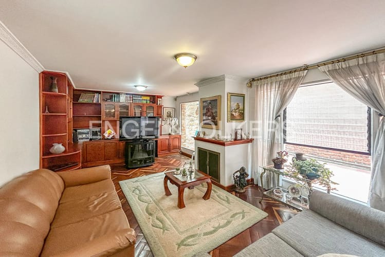 Casa en venta en Gratamira, Bogotá · foto 3 de 21