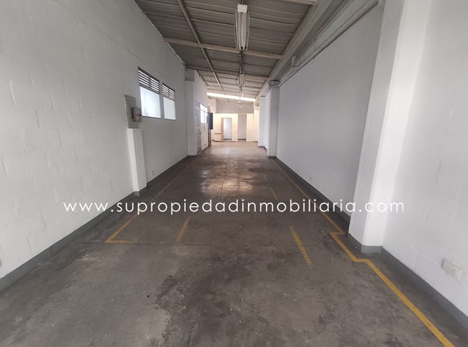 Bodega en arriendo en Viviendas Del Sur, Medellín, 90 m² · foto 6 de 6