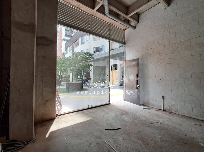 Local en arriendo en Bombona No.1, Medellín, 78 m² · foto 10 de 11