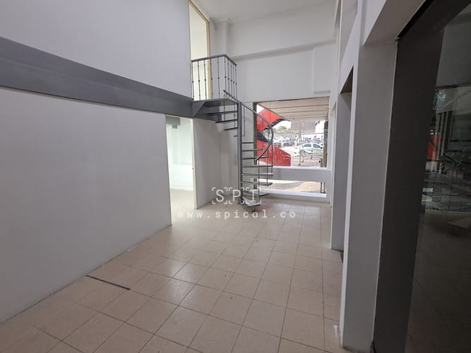 Local en arriendo en La Esmeralda, Itagüí, 108 m² · foto 3 de 14