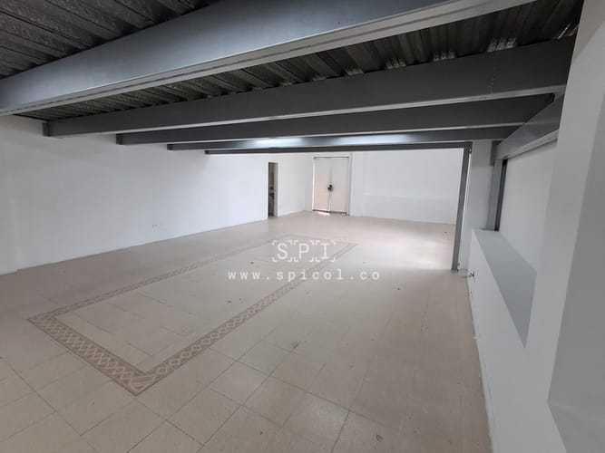 Local en arriendo en La Esmeralda, Itagüí, 108 m² · foto 8 de 14