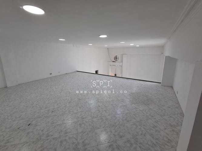 Local en arriendo en La Esmeralda, Itagüí, 108 m² · foto 11 de 14