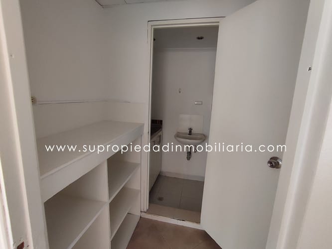Oficina en venta en La Candelaria, Medellín, 46 m² · foto 6 de 10