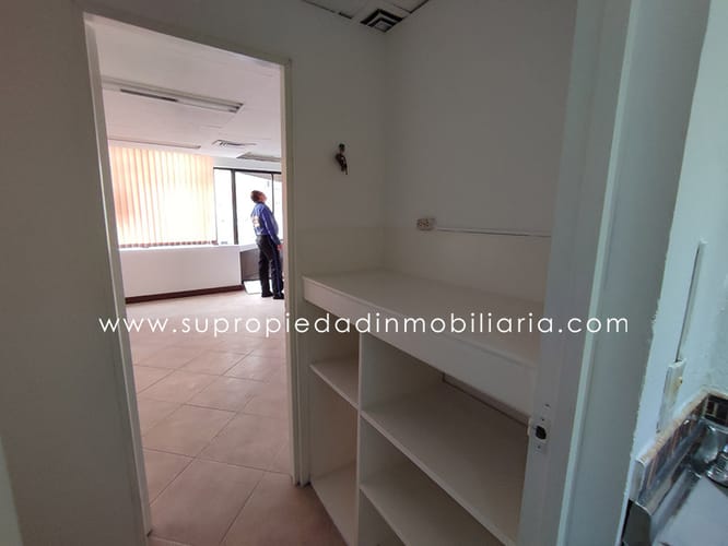 Oficina en venta en La Candelaria, Medellín, 46 m² · foto 9 de 10