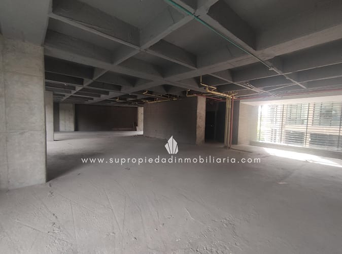 Local en arriendo en Milla De Oro, Medellín, 670 m² · foto 7 de 9
