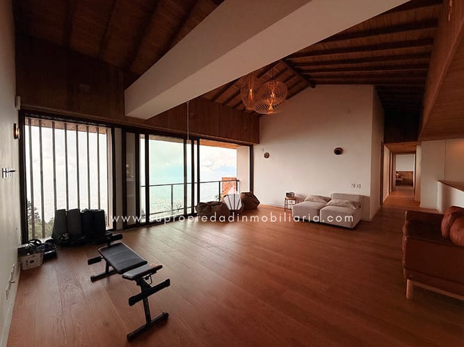 Casa de 6 alcobas en venta en Las Palmas, Medellín, 765 m² · foto 16 de 24