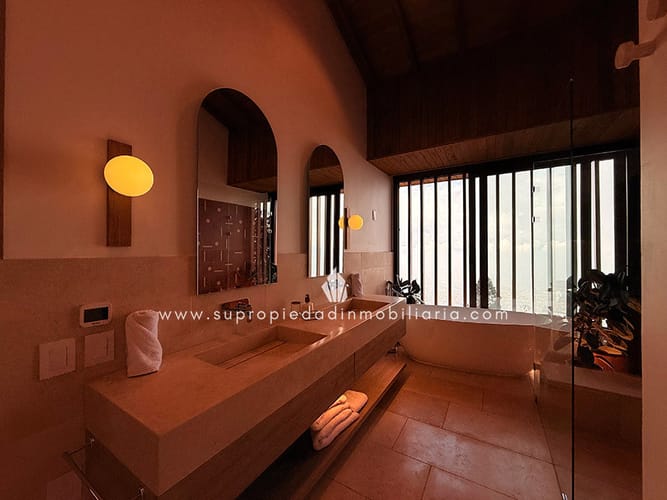 Casa de 6 alcobas en venta en Las Palmas, Medellín, 765 m² · foto 17 de 24