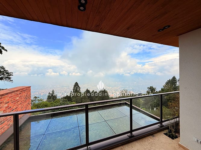 Casa de 6 alcobas en venta en Las Palmas, Medellín, 765 m² · foto 19 de 24