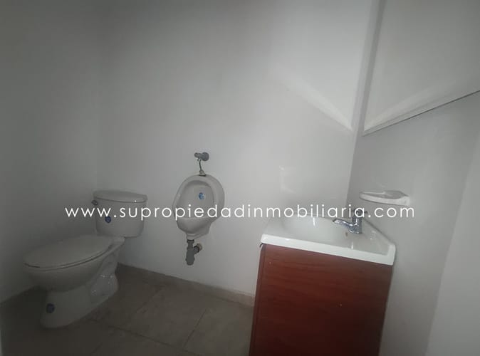 Local en arriendo en La Esmeralda, Envigado, 180 m² · foto 7 de 7