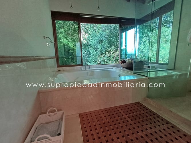 Casa de 3 alcobas en venta en Altos Del Poblado, Medellín, 523 m² · foto 19 de 24