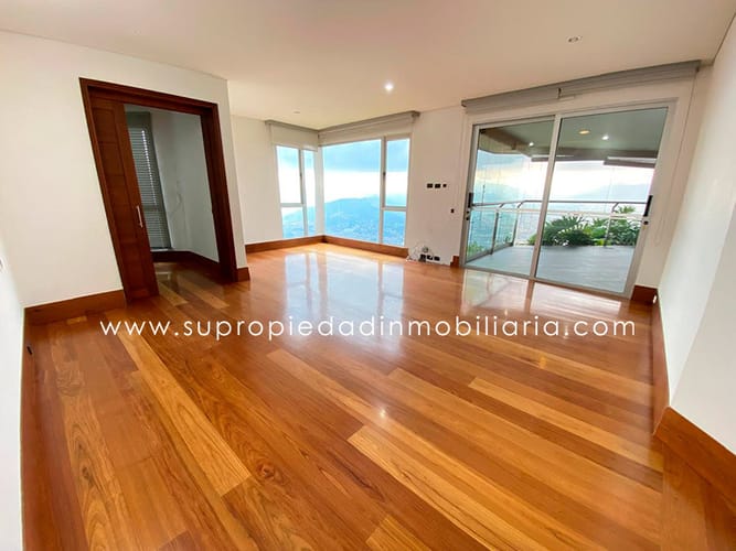 Casa de 3 alcobas en venta en Las Palmas, Medellín, 540 m² · foto 8 de 24