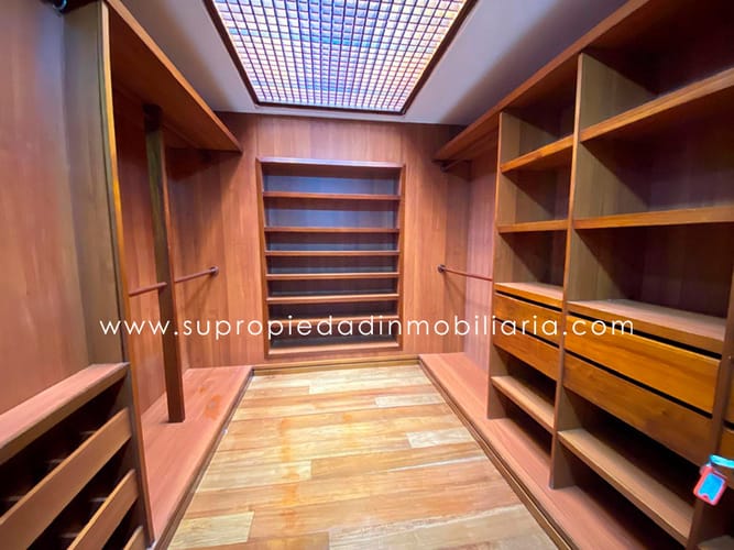Casa de 3 alcobas en venta en Las Palmas, Medellín, 540 m² · foto 9 de 24