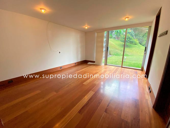 Casa de 3 alcobas en venta en Las Palmas, Medellín, 540 m² · foto 15 de 24