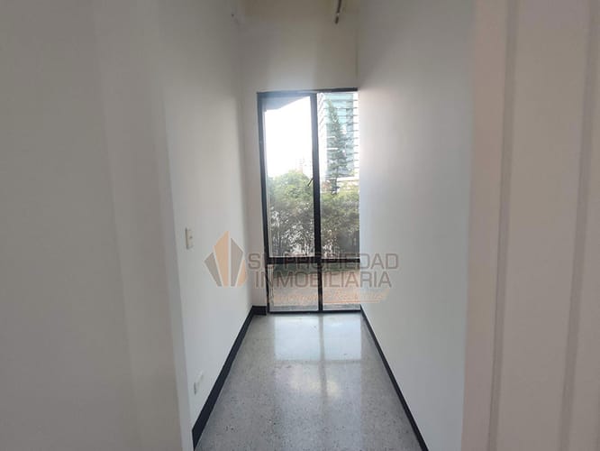 Local en arriendo en Milla De Oro, Medellín, 35 m² · foto 6 de 9