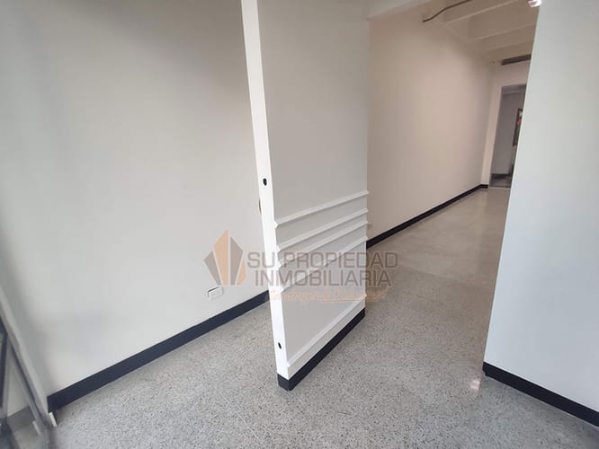 Local en arriendo en Milla De Oro, Medellín, 35 m² · foto 8 de 9