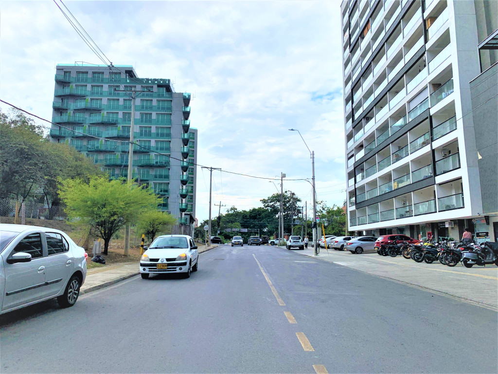Apartamento en venta en Santa Monica, Cali · foto 2 de 24
