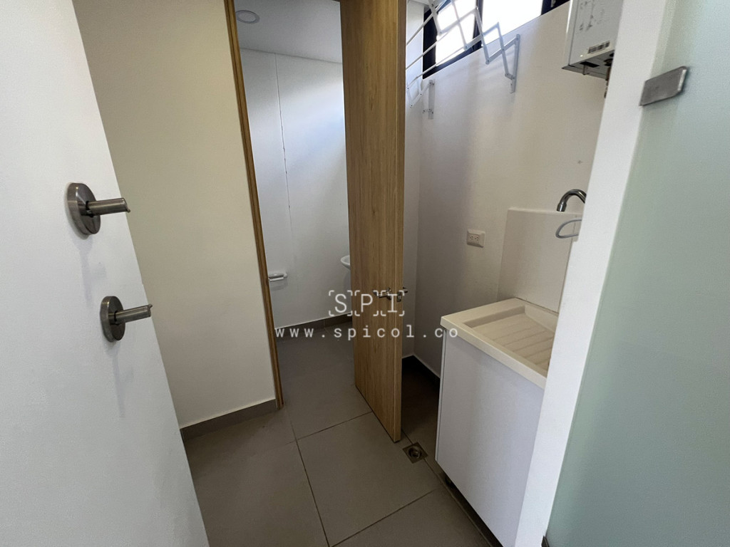 Apartamento en arriendo en Altos Del Poblado, Medellín · foto 5 de 22