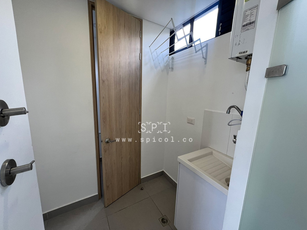 Apartamento en arriendo en Altos Del Poblado, Medellín · foto 7 de 22