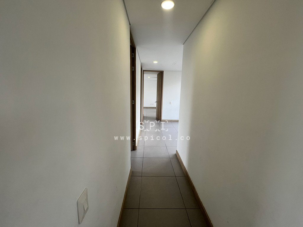 Apartamento en arriendo en Altos Del Poblado, Medellín · foto 10 de 22