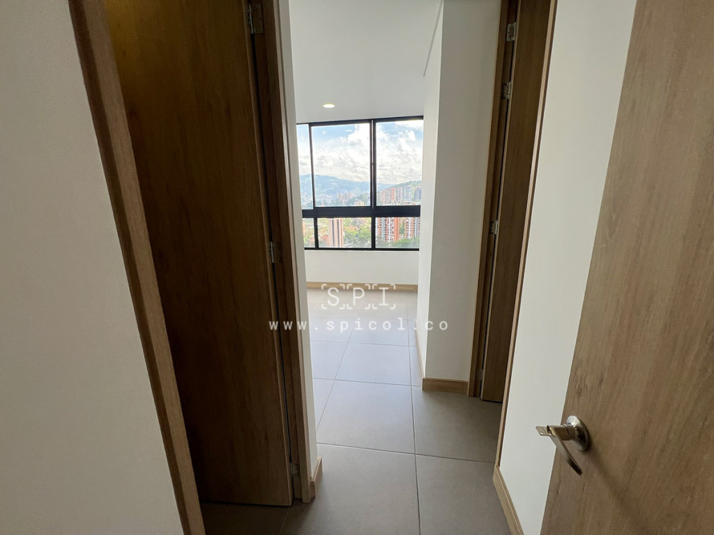Apartamento en arriendo en Altos Del Poblado, Medellín · foto 11 de 22