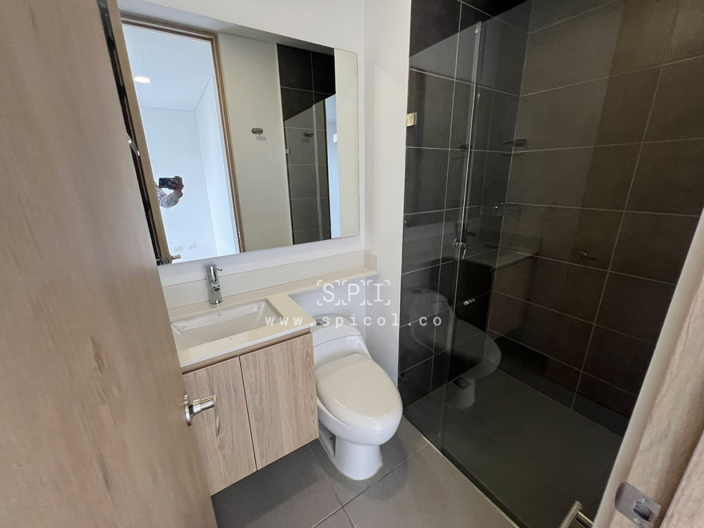 Apartamento en arriendo en Altos Del Poblado, Medellín · foto 13 de 22