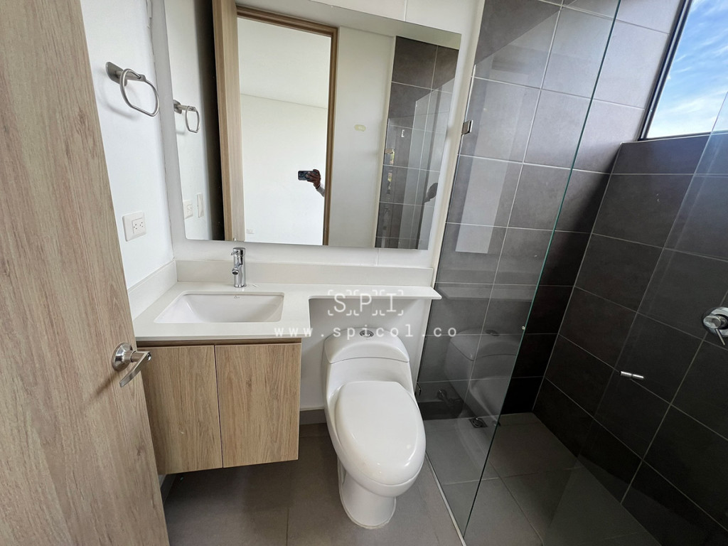Apartamento en arriendo en Altos Del Poblado, Medellín · foto 18 de 22