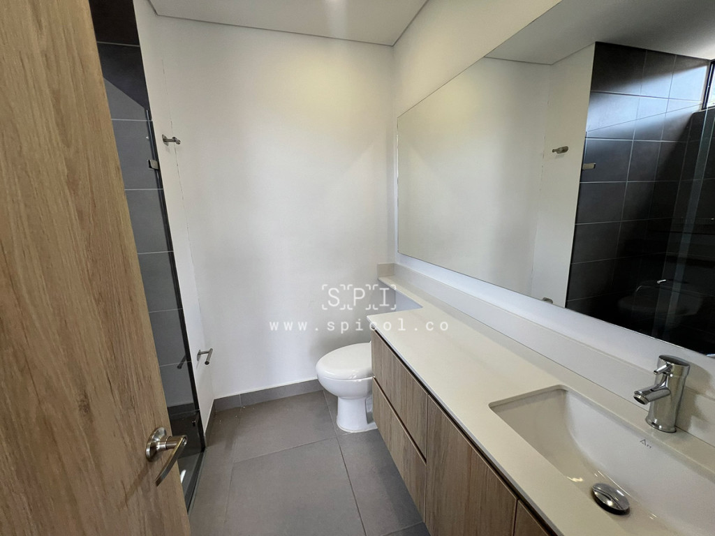 Apartamento en arriendo en Altos Del Poblado, Medellín · foto 21 de 22