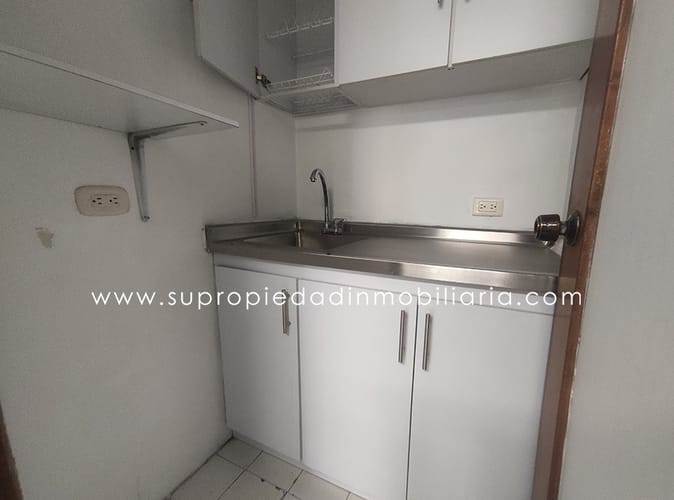 Local en arriendo en Lorena, Medellín, 99 m² · foto 5 de 9