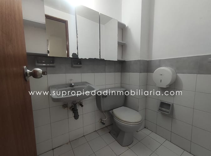 Local en arriendo en Lorena, Medellín, 99 m² · foto 6 de 9