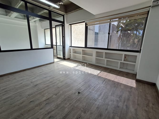 Local en arriendo en La Esmeralda, Itagüí, 659 m² · foto 18 de 24
