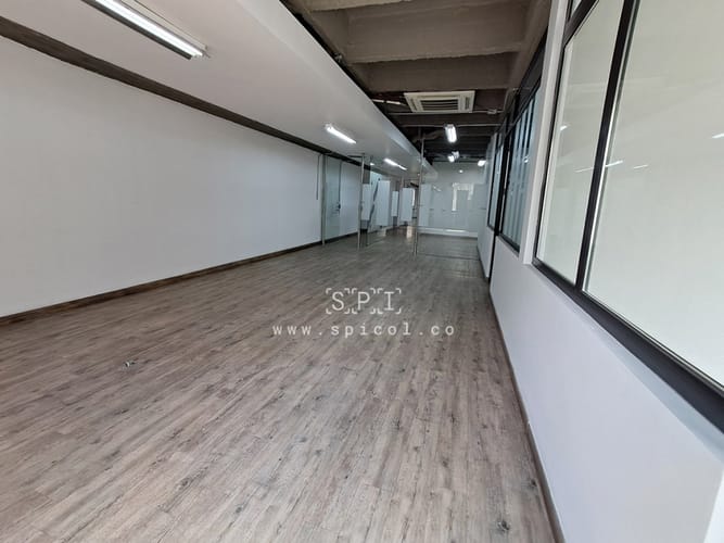 Local en arriendo en La Esmeralda, Itagüí, 659 m² · foto 20 de 24