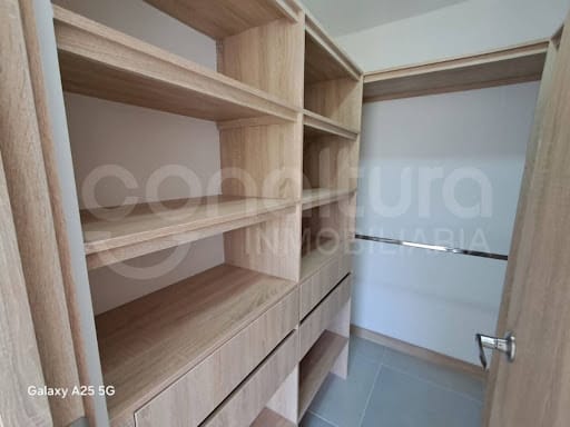 Apartamento de 2 alcobas en venta en Loma De San Jose, Sabaneta, 87 m² · foto 14 de 16