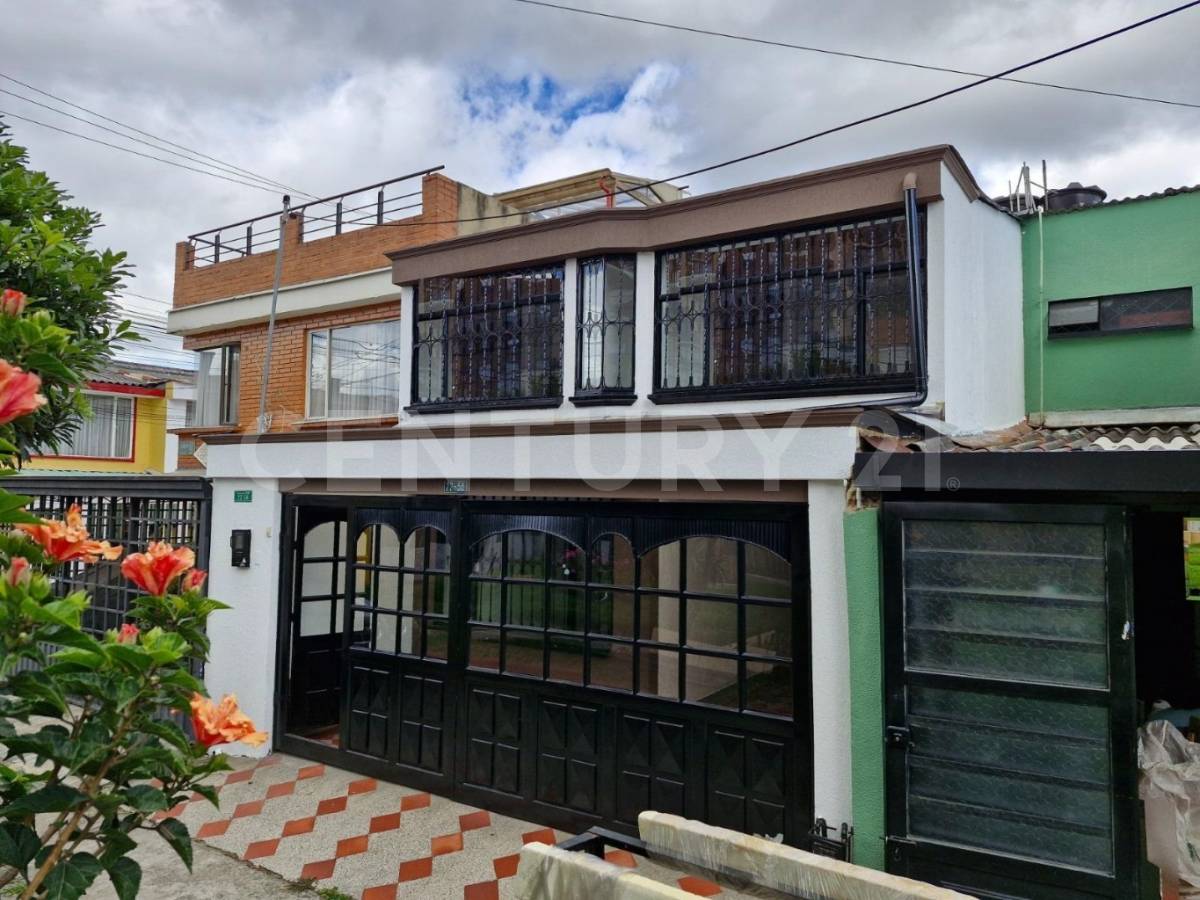 Casa en venta en Capellania, Bogotá · foto 3 de 20