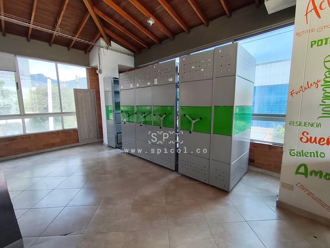 Bodega en arriendo en El Chagualo, Medellín, 300 m² · foto 2 de 16
