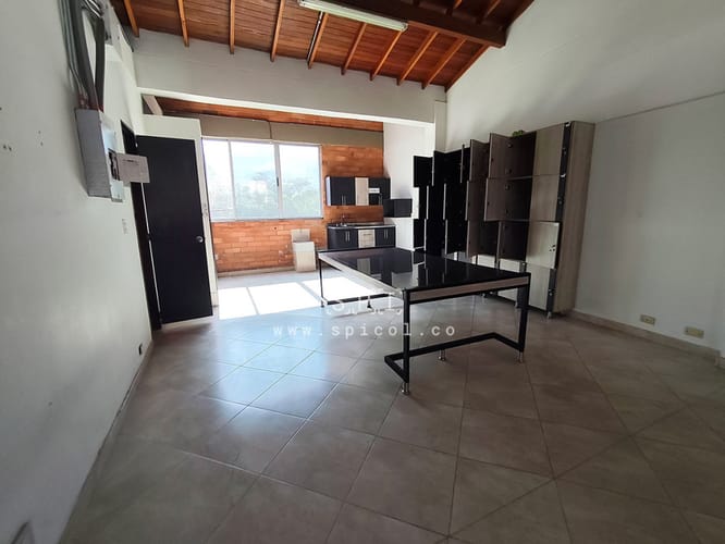 Bodega en arriendo en El Chagualo, Medellín, 300 m² · foto 8 de 16