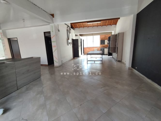 Bodega en arriendo en El Chagualo, Medellín, 300 m² · foto 9 de 16