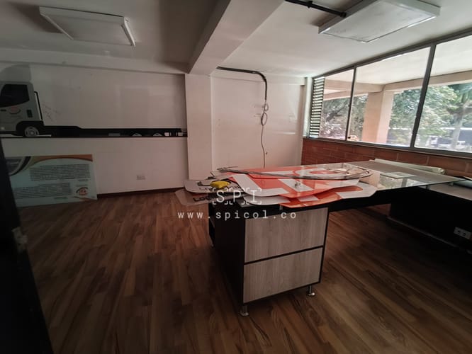 Bodega en arriendo en El Chagualo, Medellín, 300 m² · foto 13 de 16