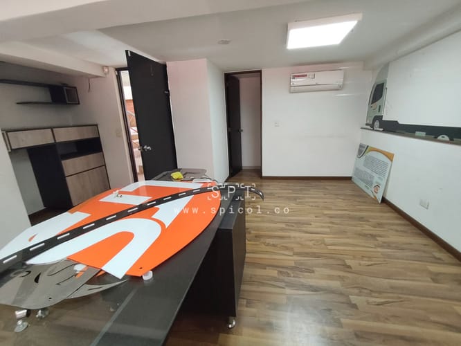 Bodega en arriendo en El Chagualo, Medellín, 300 m² · foto 15 de 16