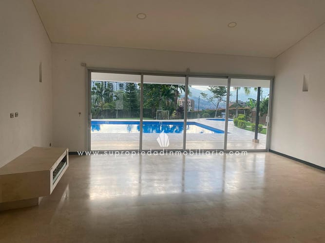 Casa de 6 alcobas en venta en Loma Del Escobero, Envigado, 490 m² · foto 6 de 19