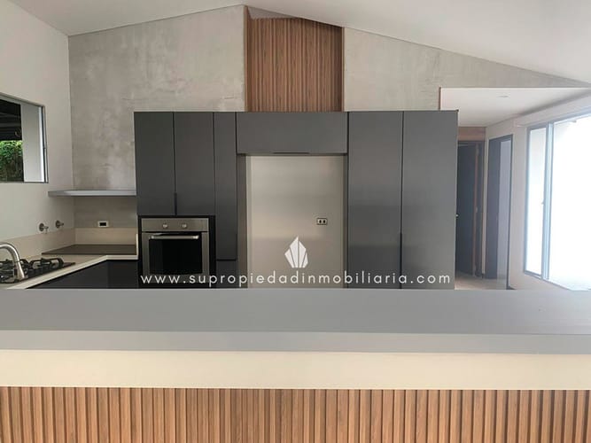 Casa de 6 alcobas en venta en Loma Del Escobero, Envigado, 490 m² · foto 7 de 19