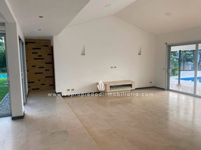 Casa de 6 alcobas en venta en Loma Del Escobero, Envigado, 490 m² · foto 8 de 19