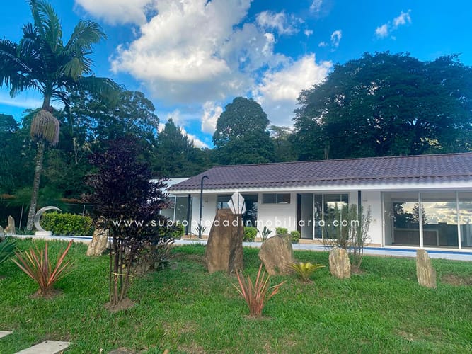 Casa de 6 alcobas en venta en Loma Del Escobero, Envigado, 490 m² · foto 10 de 19