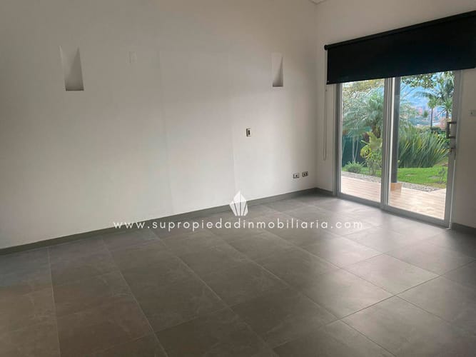 Casa de 6 alcobas en venta en Loma Del Escobero, Envigado, 490 m² · foto 14 de 19
