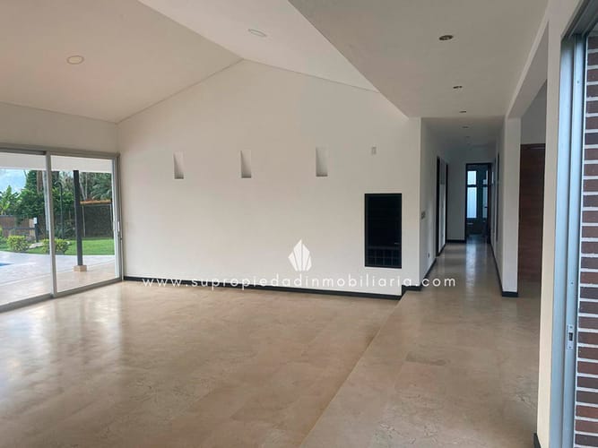Casa de 6 alcobas en venta en Loma Del Escobero, Envigado, 490 m² · foto 15 de 19