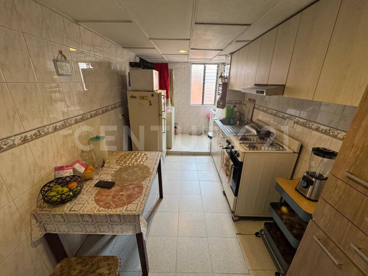 Apartamento en venta en Lago Timiza, Bogotá · foto 8 de 16