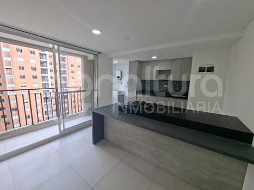 Apartamento de 2 alcobas en venta en Las Lomitas, Sabaneta, 62 m² · foto 3 de 12