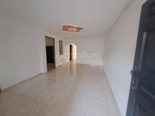 Casa de 3 alcobas en arriendo en El Paraiso, Bello, 204 m² · foto 6 de 22