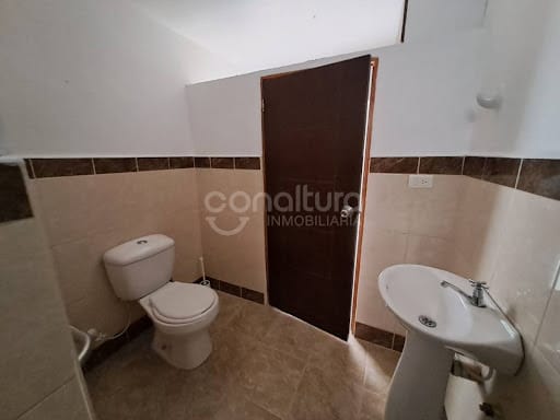 Casa de 3 alcobas en arriendo en El Paraiso, Bello, 204 m² · foto 16 de 22