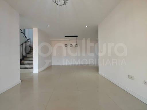 Apartamento de 3 alcobas en arriendo en Jardines, Envigado, 170 m² · foto 3 de 20